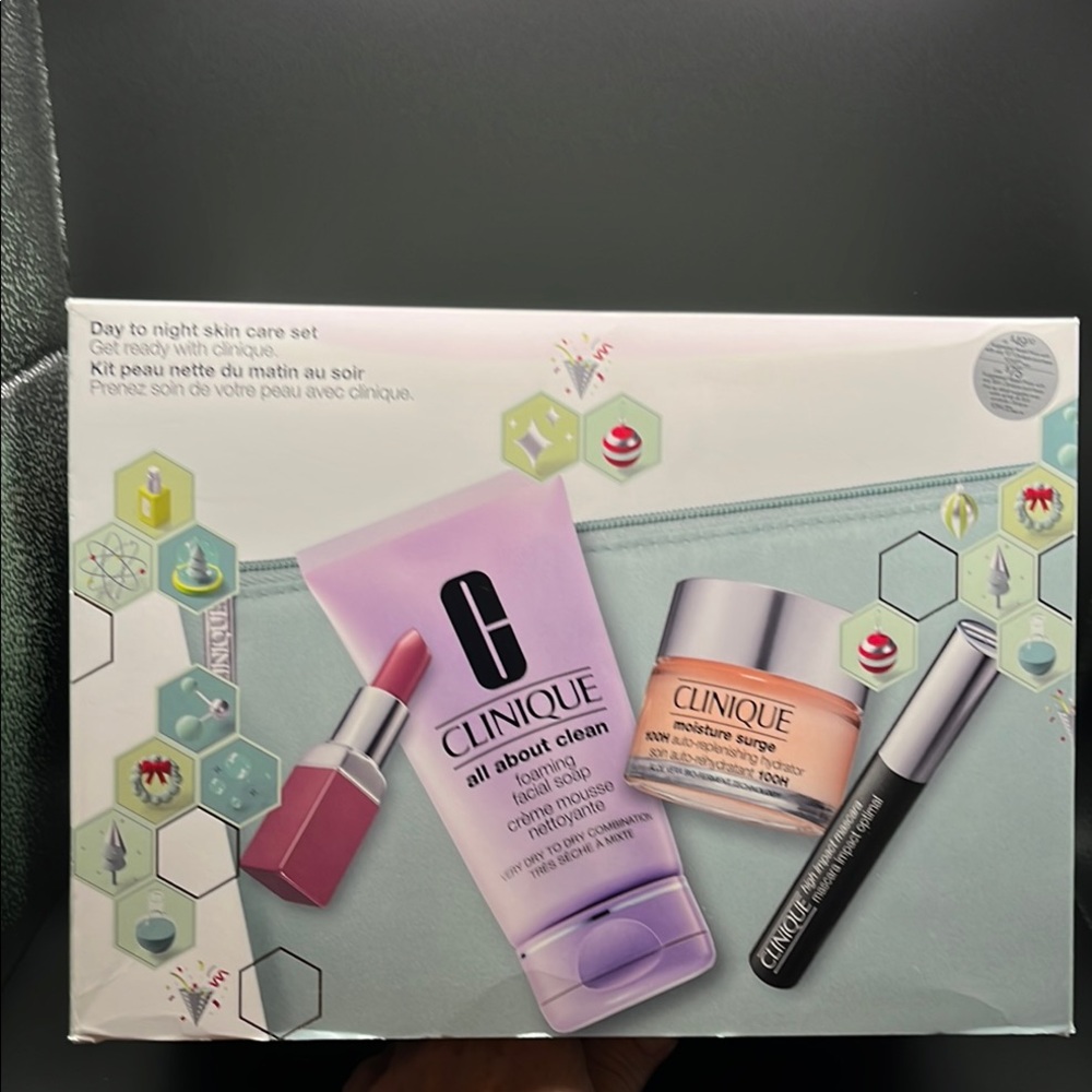 Clinique day to night skin care set